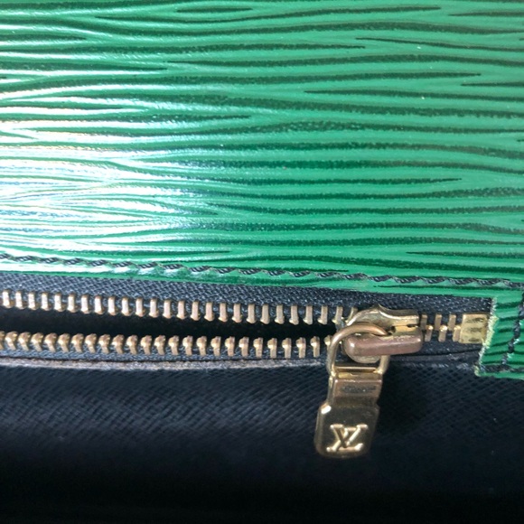 Vintage Green Epi Leather Ambassador Briefcase - Picture 4 of 16